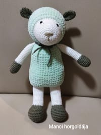 Horgolt figura