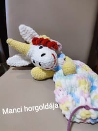 Horgolt figura