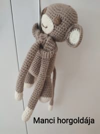 Horgolt figura